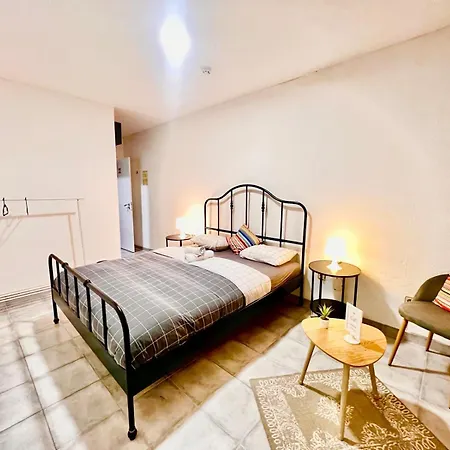 Swissporto Guest House Hostel *